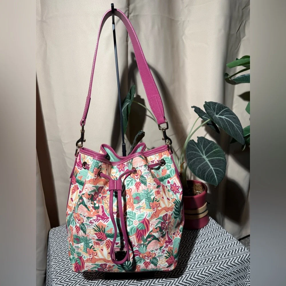 Disney x Dooney & Bourke Lion King 30th Anniversary Bucket Bag - Like New/EUC - Picture 2 of 16